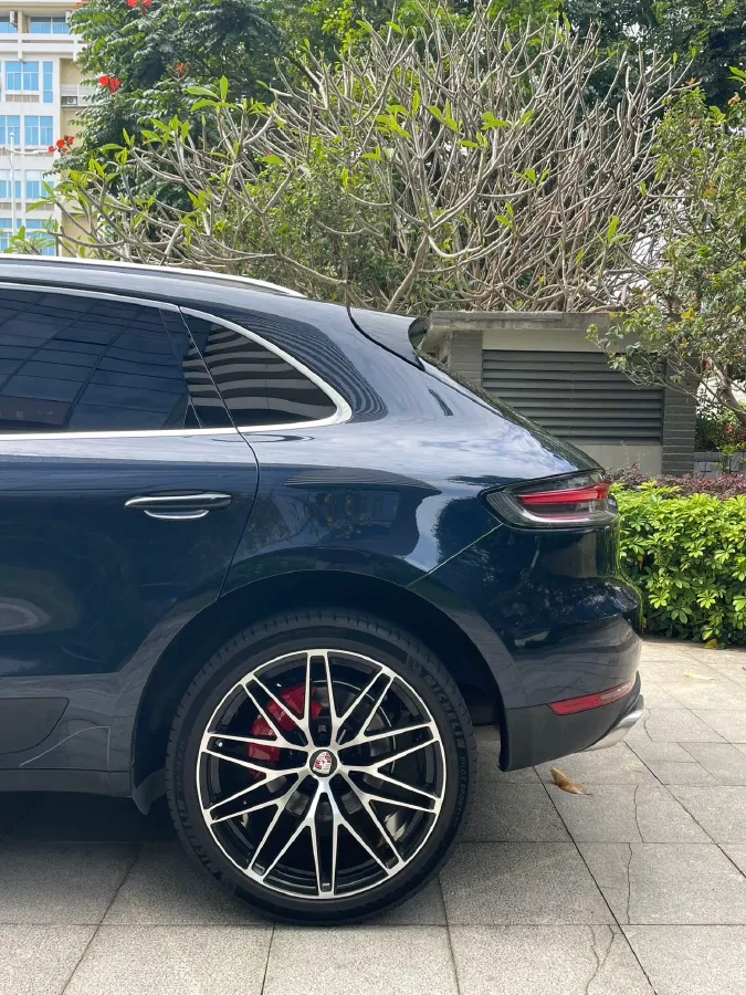2021 Porsche Macan 2.0T 252HP L4 7DCT,autocango,china used car exporter,china ev exporter,chinese used car exporter,chinese used ev exporter