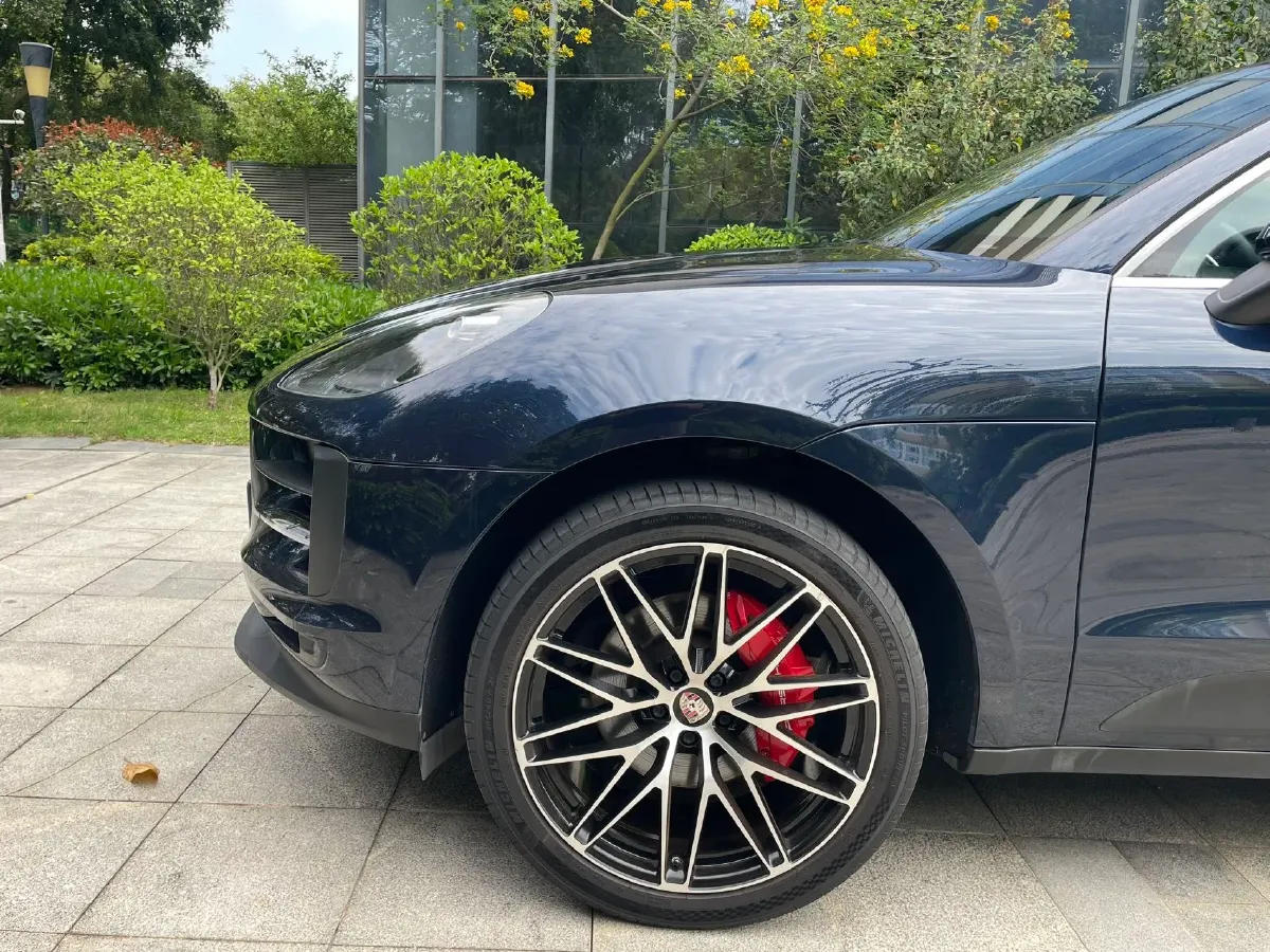 2021 Porsche Macan 2.0T 252HP L4 7DCT,autocango,china used car exporter,china ev exporter,chinese used car exporter,chinese used ev exporter