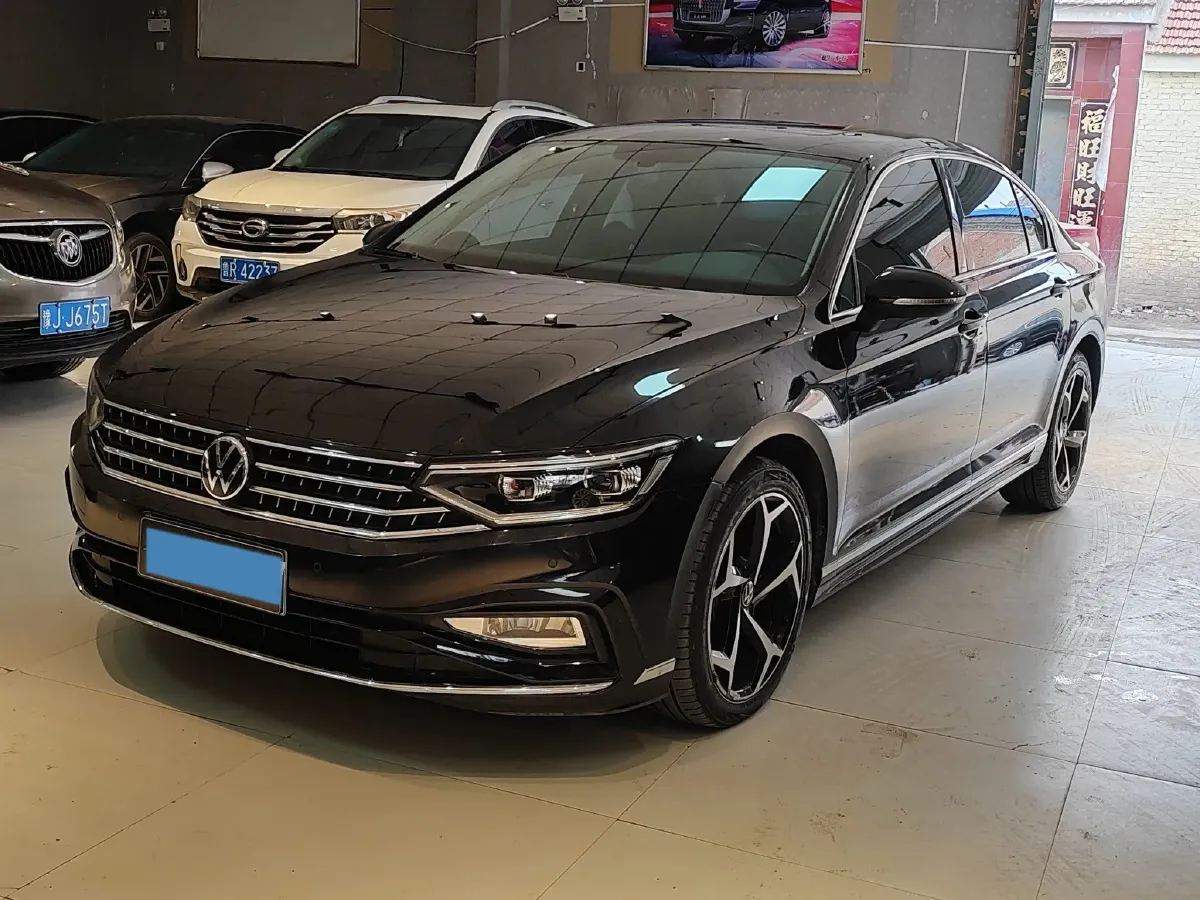 2023 Volkswagen Magotan 1.4T 150HP L4 7DCT,autocango,china used car exporter,china ev exporter,chinese used car exporter,chinese used ev exporter