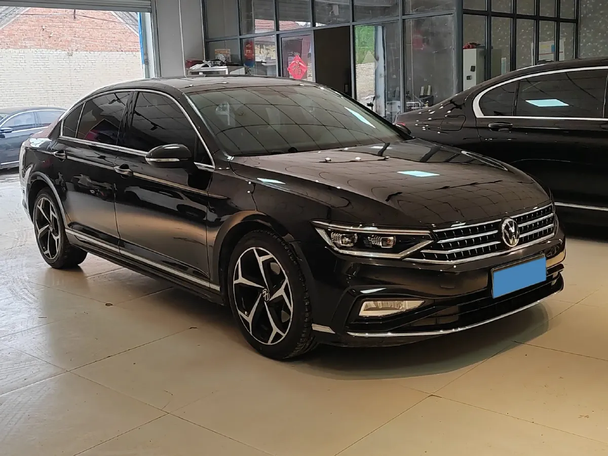 2023 Volkswagen Magotan 1.4T 150HP L4 7DCT,autocango,china used car exporter,china ev exporter,chinese used car exporter,chinese used ev exporter