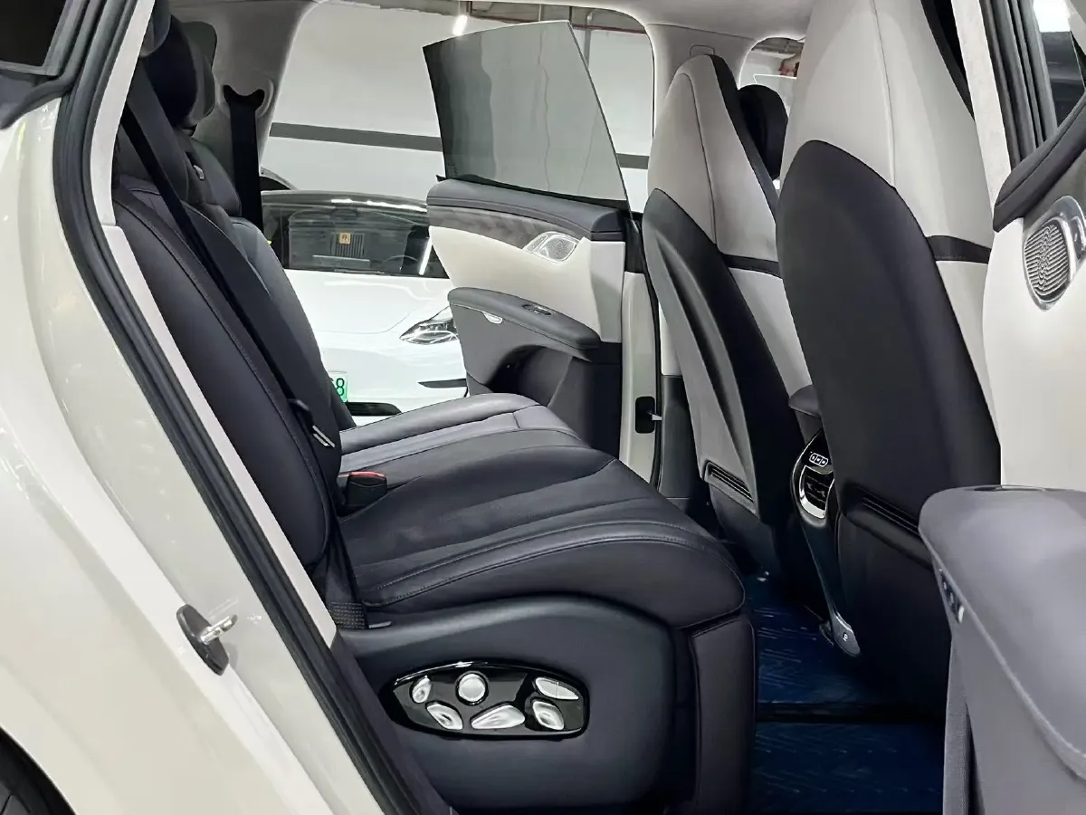 2023 IM LS7 BEV 100KWH,autocango,china used car exporter,china ev exporter,chinese used car exporter,chinese used ev exporter