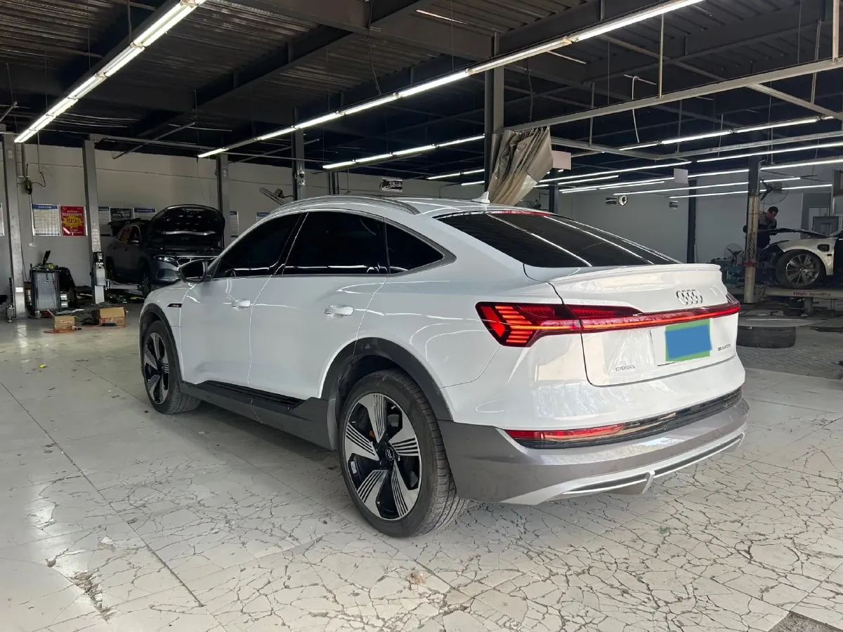 2021 Audi e-tron 2AT BEV 95KWH,autocango,china used car exporter,china ev exporter,chinese used car exporter,chinese used ev exporter