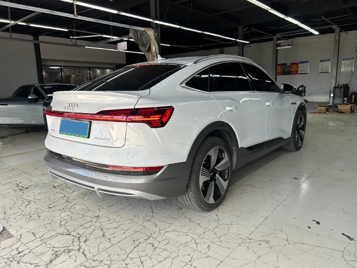 2021 Audi e-tron 2AT BEV 95KWH,autocango,china used car exporter,china ev exporter,chinese used car exporter,chinese used ev exporter