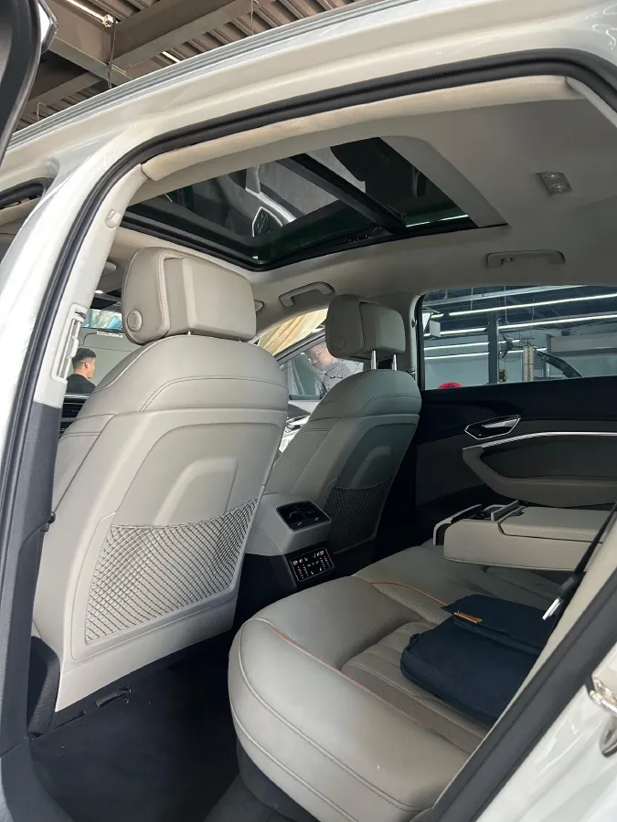 2021 Audi e-tron 2AT BEV 95KWH,autocango,china used car exporter,china ev exporter,chinese used car exporter,chinese used ev exporter