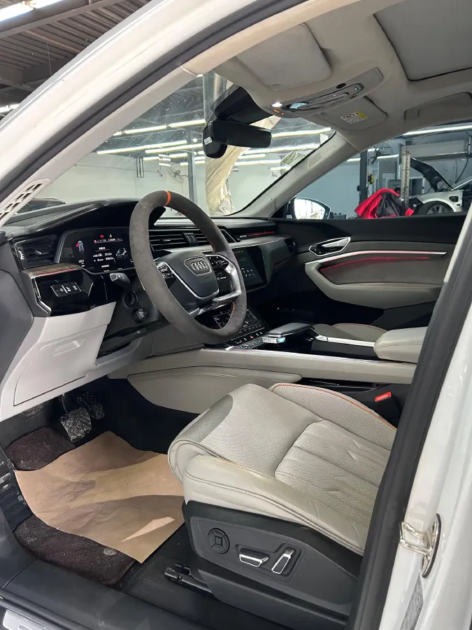 2021 Audi e-tron 2AT BEV 95KWH,autocango,china used car exporter,china ev exporter,chinese used car exporter,chinese used ev exporter
