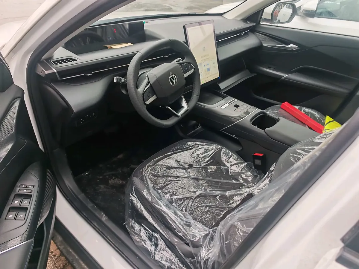 2025 ChangAn EadoPHEV 1.5L 98HP L4 E-CVT PHEV,autocango,china used car exporter,china ev exporter,chinese used car exporter,chinese used ev exporter