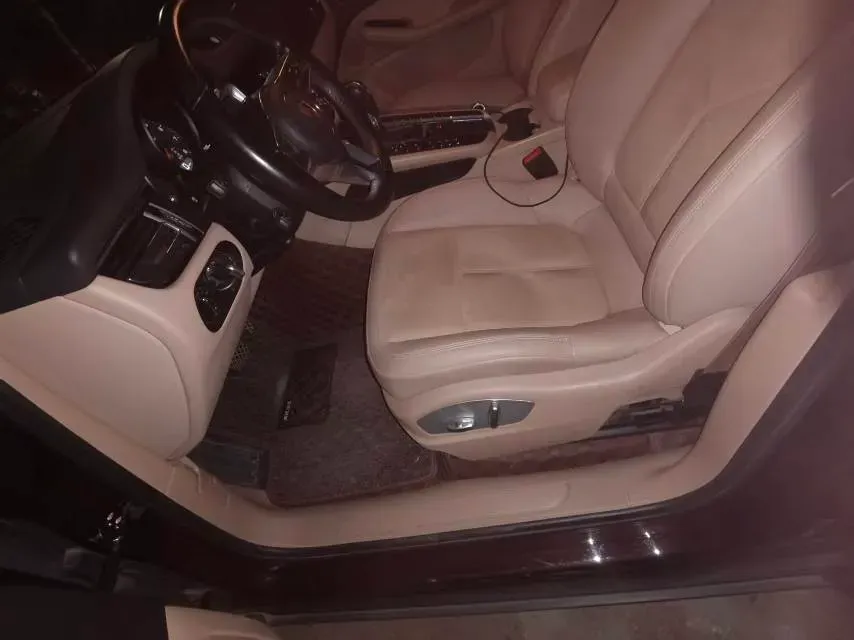 2018 Porsche Macan 2.0T 252HP L4 7DCT,autocango,china used car exporter,china ev exporter,chinese used car exporter,chinese used ev exporter