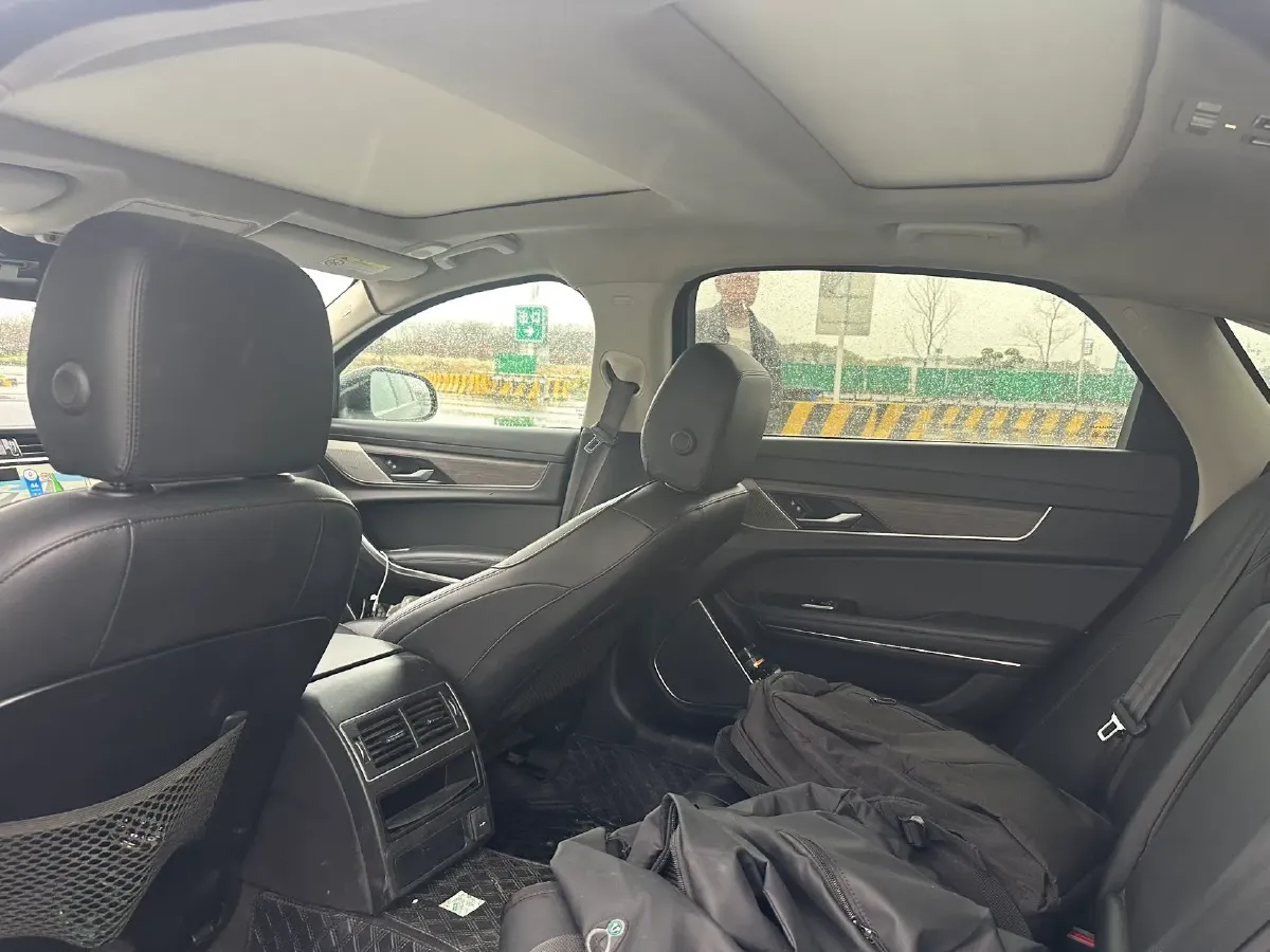 2022 Jaguar XFL 2.0T 200HP L4 8AT,autocango,china used car exporter,china ev exporter,chinese used car exporter,chinese used ev exporter