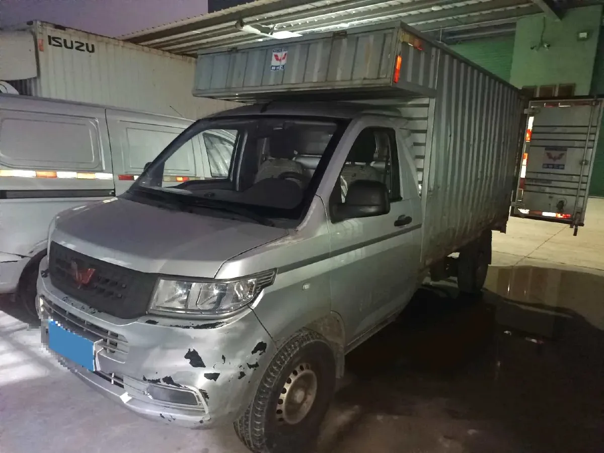 2018 WuLing RongGuang New Truck 1.5L 107HP L4 5MT,autocango,china used car exporter,china ev exporter,chinese used car exporter,chinese used ev exporter