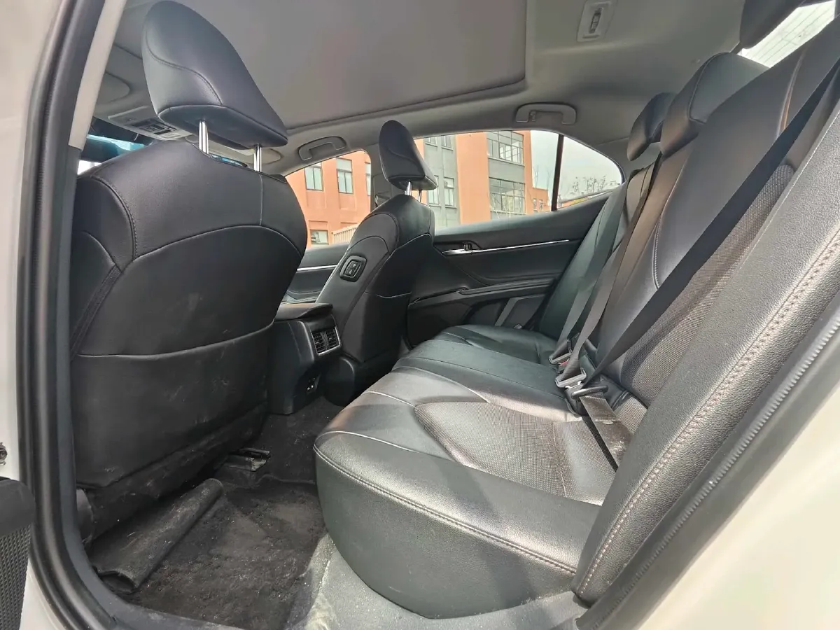 2021 Toyota Camry 2.5L 209HP L4 8AT,autocango,china used car exporter,china ev exporter,chinese used car exporter,chinese used ev exporter