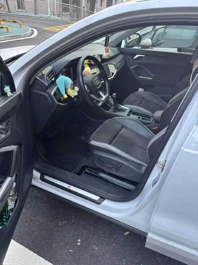 2021 Audi Q3 1.4T 150HP L4 7DCT,autocango,china used car exporter,china ev exporter,chinese used car exporter,chinese used ev exporter