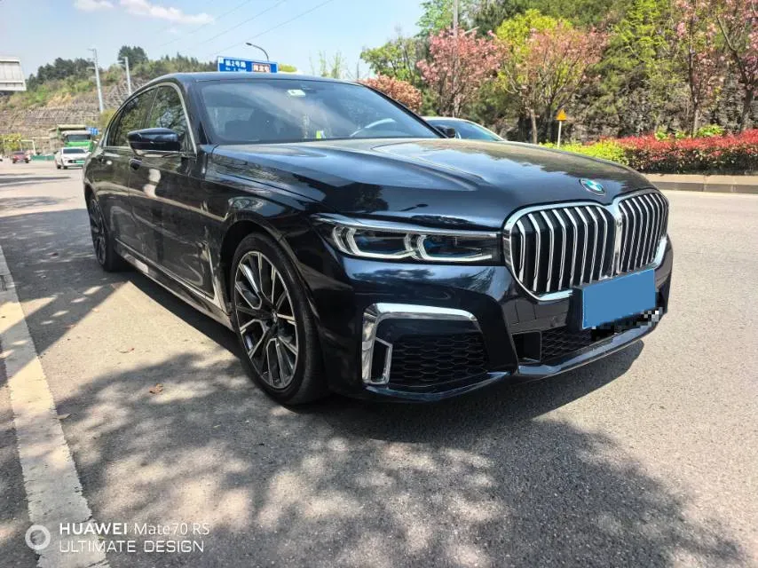 2021 BMW 7 Series 3.0T 340HP L6 8AT,autocango,china used car exporter,china ev exporter,chinese used car exporter,chinese used ev exporter