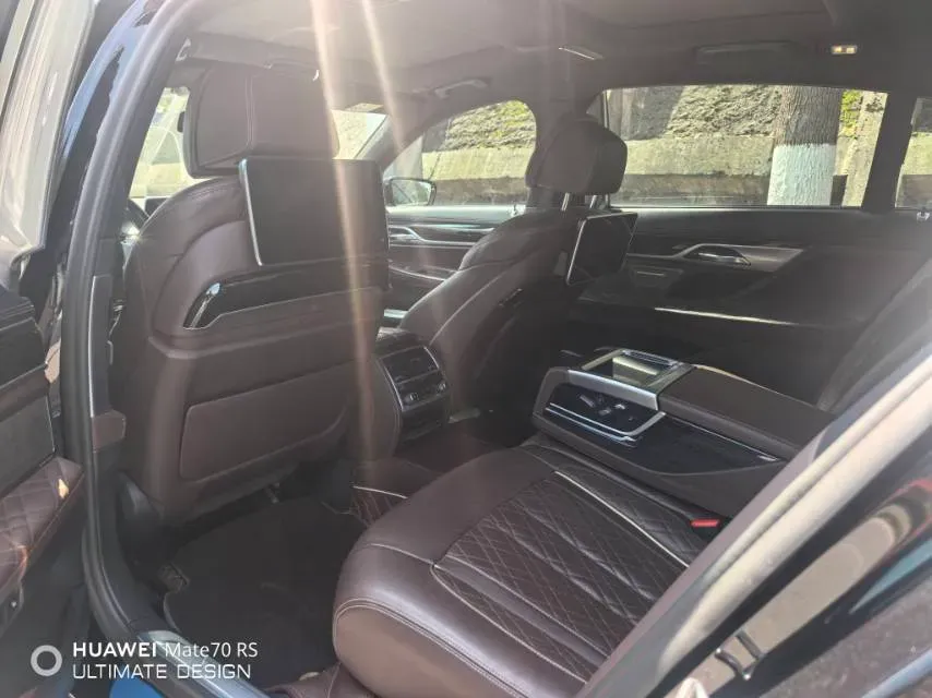 2021 BMW 7 Series 3.0T 340HP L6 8AT,autocango,china used car exporter,china ev exporter,chinese used car exporter,chinese used ev exporter