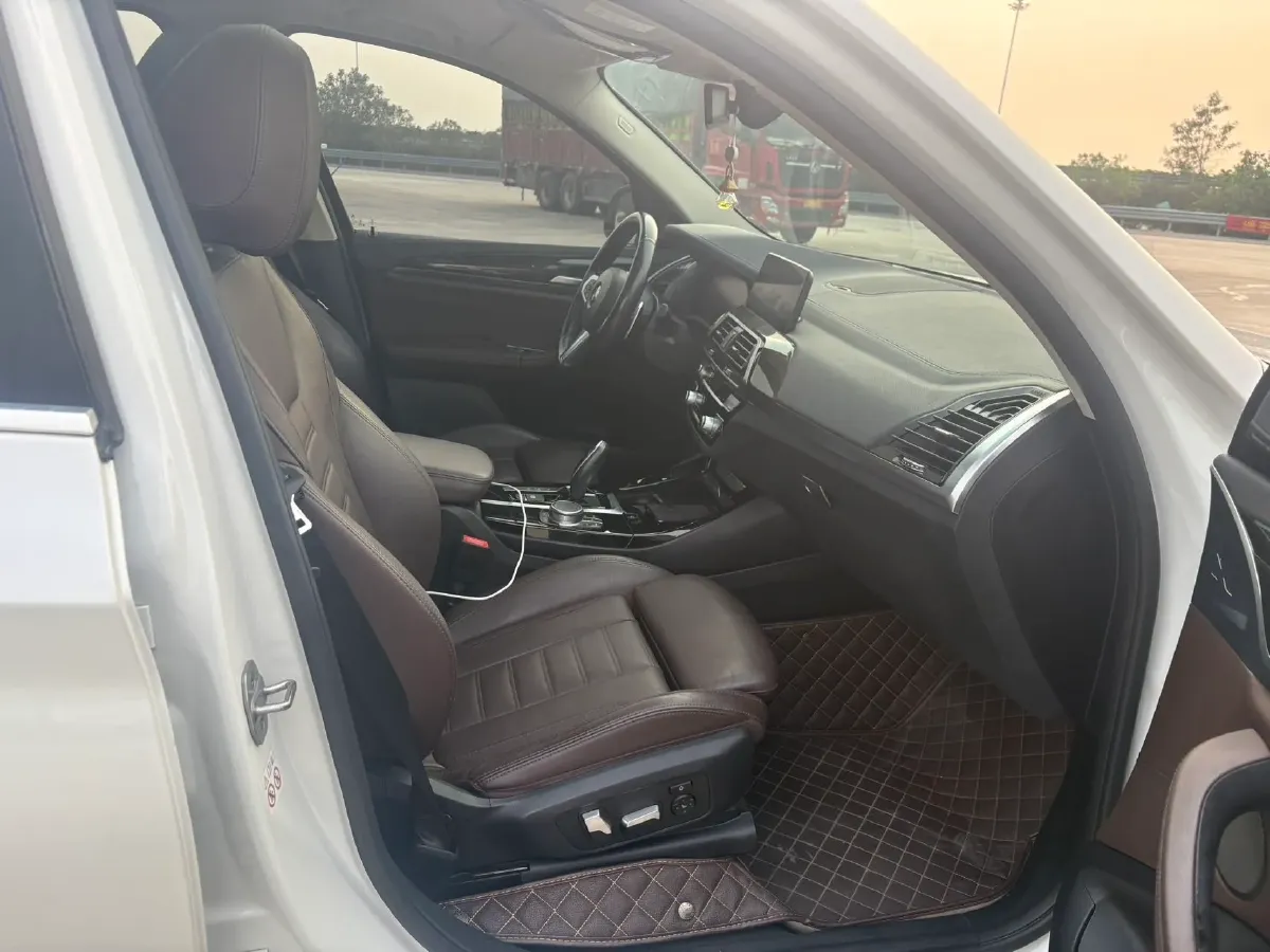 2021 BMW X3 2.0T 252HP L4 8AT,autocango,china used car exporter,china ev exporter,chinese used car exporter,chinese used ev exporter