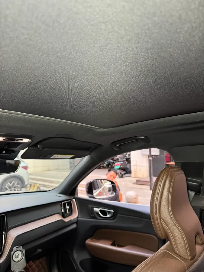 2021 Volvo XC60 2.0T 250HP L4 8AT,autocango,china used car exporter,china ev exporter,chinese used car exporter,chinese used ev exporter