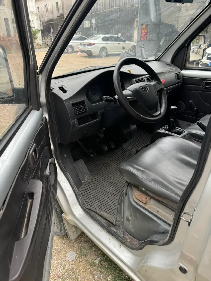 2016 WuLing ZhiGuang Mini Truck 1.2L 82HP L4 5MT,autocango,china used car exporter,china ev exporter,chinese used car exporter,chinese used ev exporter