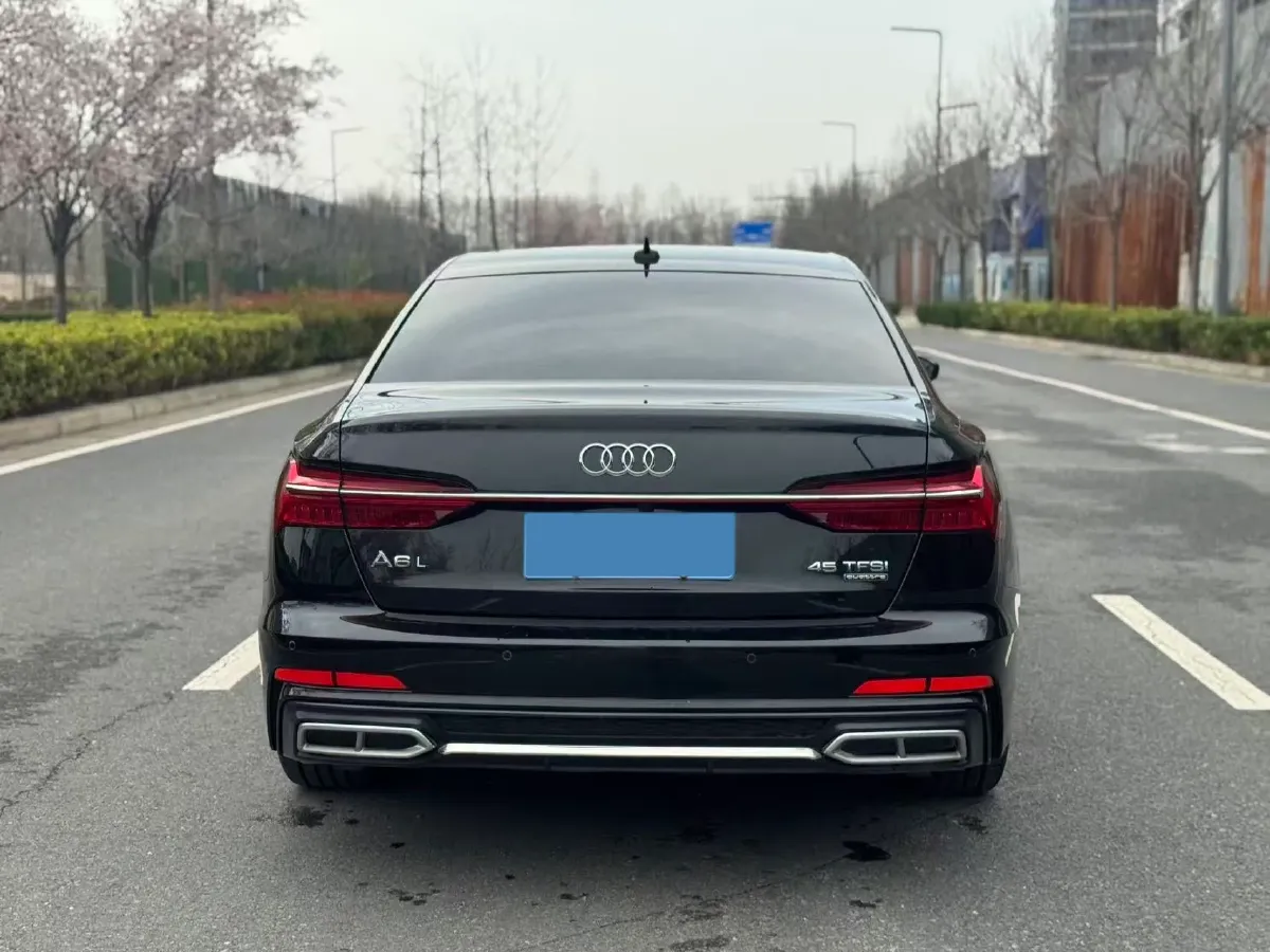 2022 Audi A6L 2.0T 190HP L4 7DCT,autocango,china used car exporter,china ev exporter,chinese used car exporter,chinese used ev exporter