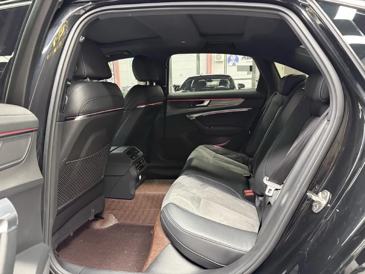 2022 Audi A6L 2.0T 224HP L4 7DCT,autocango,china used car exporter,china ev exporter,chinese used car exporter,chinese used ev exporter