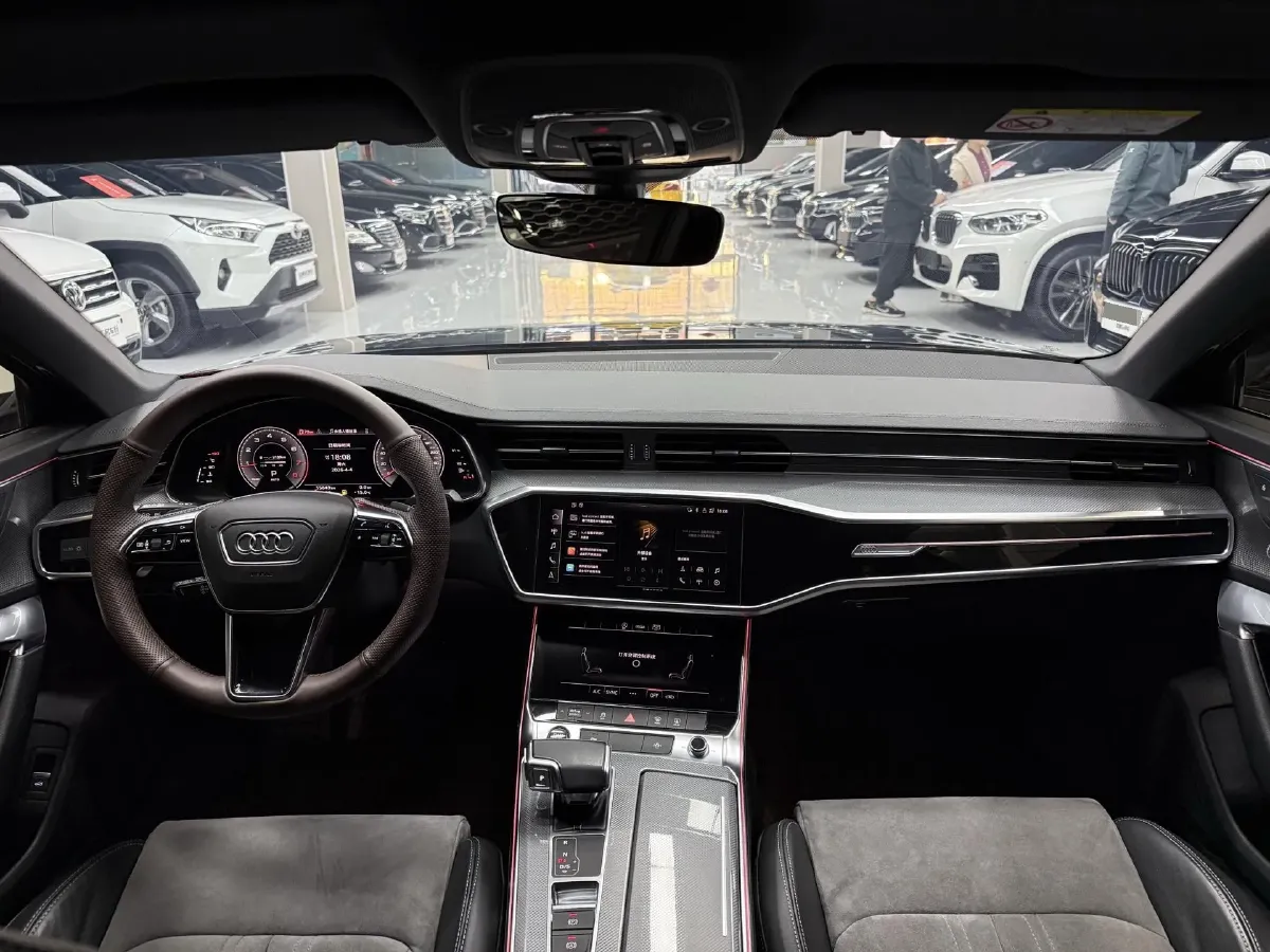 2022 Audi A6L 2.0T 224HP L4 7DCT,autocango,china used car exporter,china ev exporter,chinese used car exporter,chinese used ev exporter