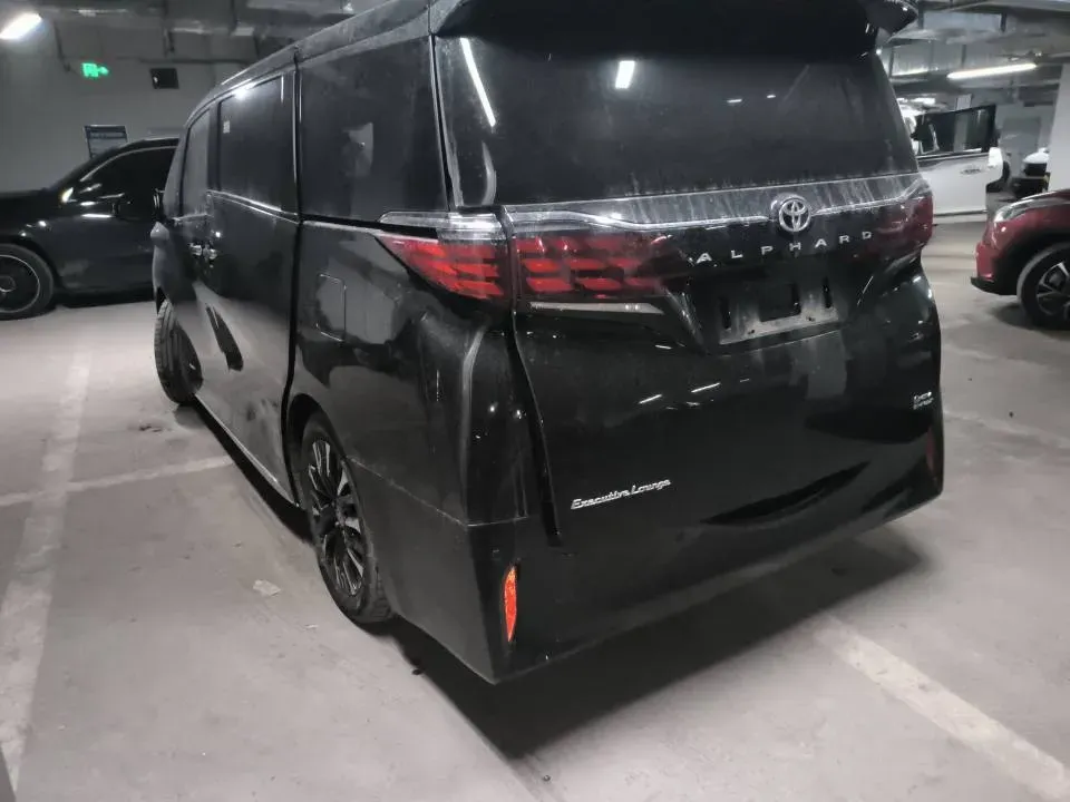 2024 Toyota Alphard 2.5L 190HP L4 E-CVT Hybrid,autocango,china used car exporter,china ev exporter,chinese used car exporter,chinese used ev exporter