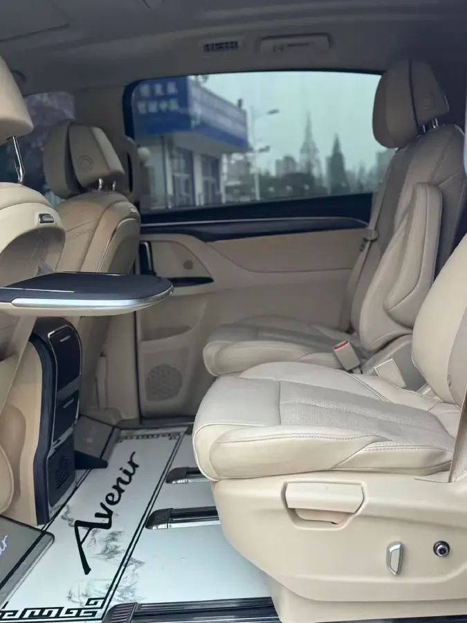 2022 Buick GL8 2.0T 237HP L4 9AT,autocango,china used car exporter,china ev exporter,chinese used car exporter,chinese used ev exporter