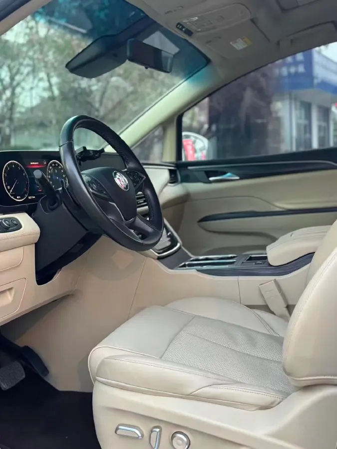 2022 Buick GL8 2.0T 237HP L4 9AT,autocango,china used car exporter,china ev exporter,chinese used car exporter,chinese used ev exporter