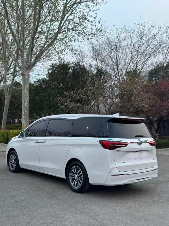 2022 Buick GL8 2.0T 237HP L4 9AT,autocango,china used car exporter,china ev exporter,chinese used car exporter,chinese used ev exporter