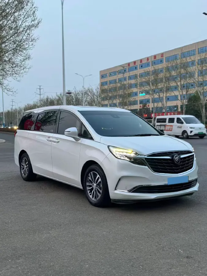 2022 Buick GL8 2.0T 237HP L4 9AT,autocango,china used car exporter,china ev exporter,chinese used car exporter,chinese used ev exporter