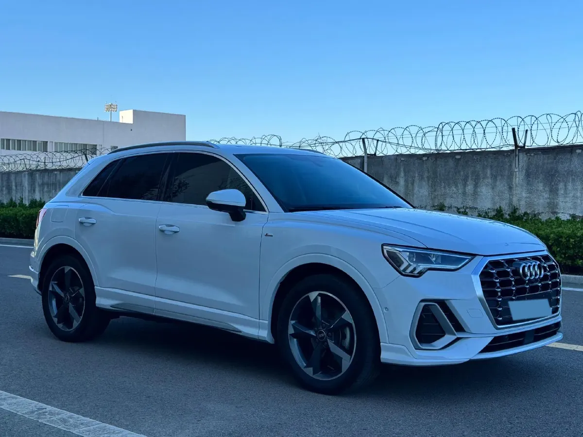2022 Audi Q3 1.4T 150HP L4 7DCT,autocango,china used car exporter,china ev exporter,chinese used car exporter,chinese used ev exporter