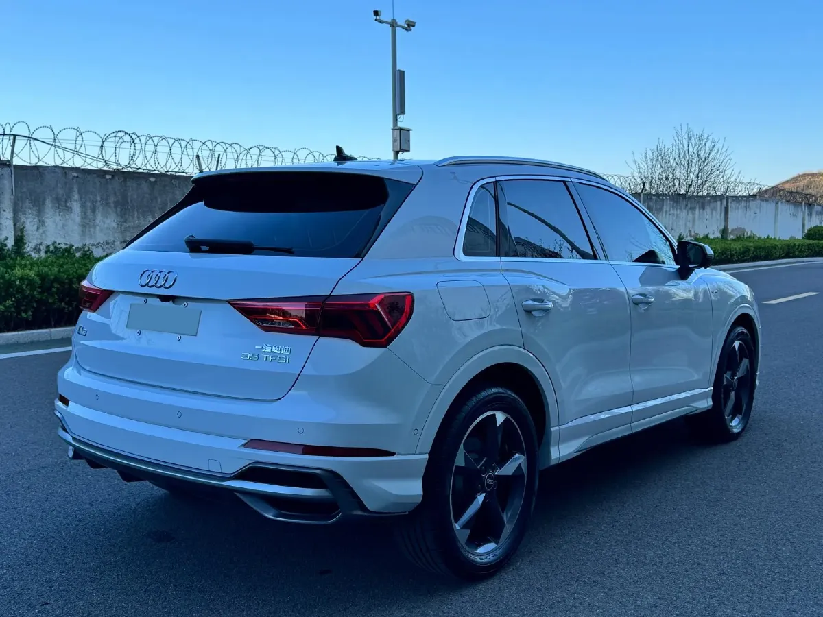 2022 Audi Q3 1.4T 150HP L4 7DCT,autocango,china used car exporter,china ev exporter,chinese used car exporter,chinese used ev exporter