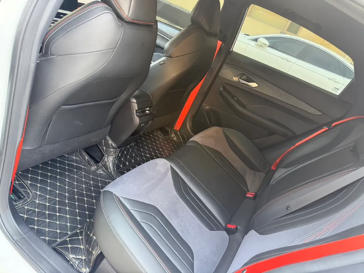 2022 Geely Binray 1.5T 181HP L4 7DCT,autocango,china used car exporter,china ev exporter,chinese used car exporter,chinese used ev exporter