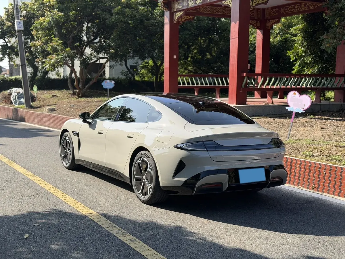 2026 Avatr 07 1.5T 156HP L4 REEV,autocango,china used car exporter,china ev exporter,chinese used car exporter,chinese used ev exporter