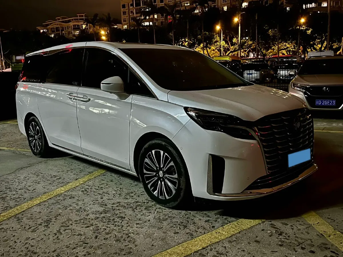 2023 Buick GL8 2.0T 237HP L4 9AT,autocango,china used car exporter,china ev exporter,chinese used car exporter,chinese used ev exporter