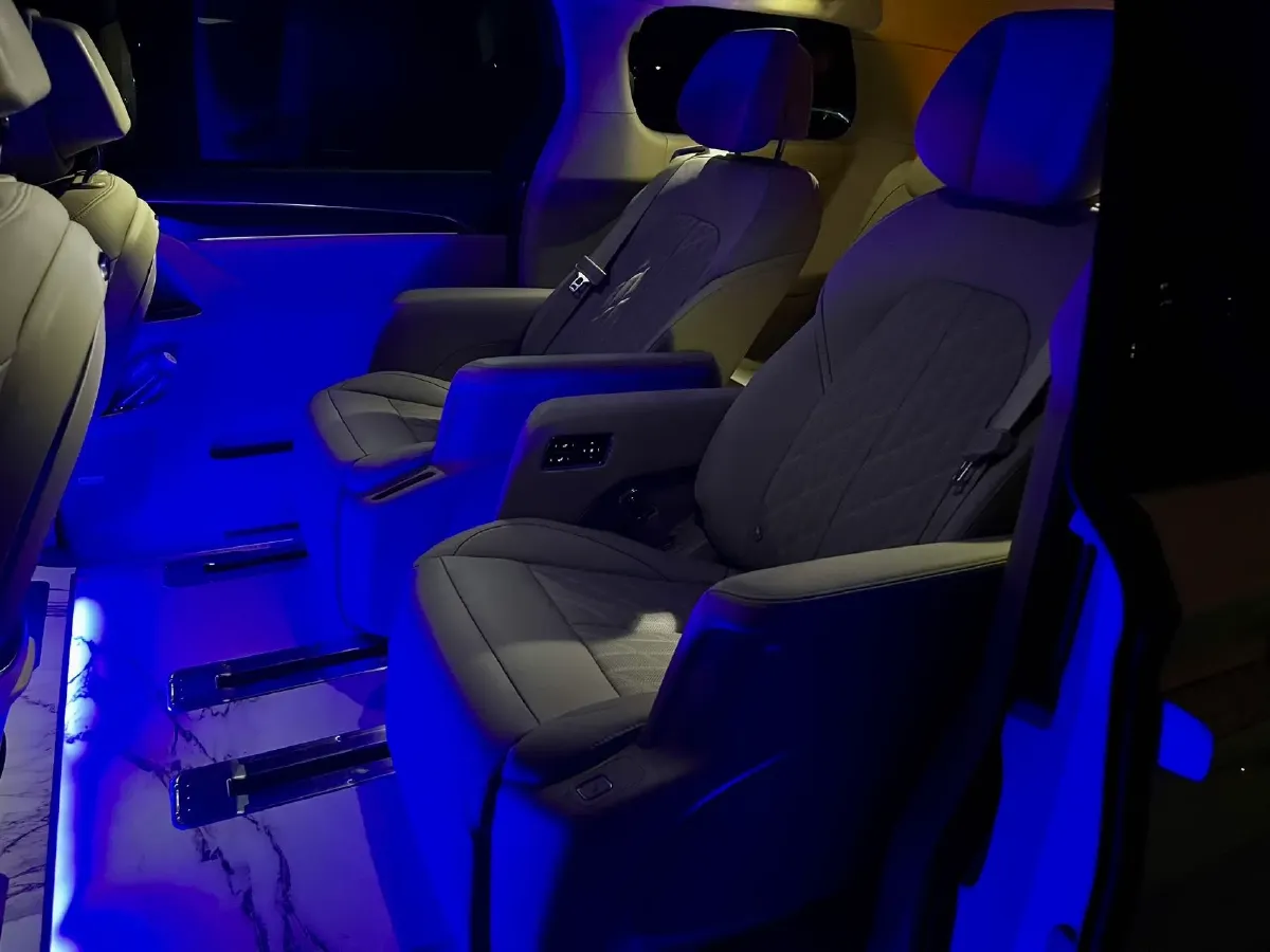 2023 Buick GL8 2.0T 237HP L4 9AT,autocango,china used car exporter,china ev exporter,chinese used car exporter,chinese used ev exporter