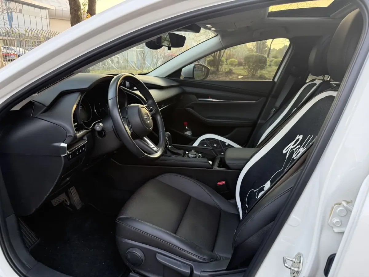2022 Mazda 3 Axela 2.0L 158HP L4 6AT,autocango,china used car exporter,china ev exporter,chinese used car exporter,chinese used ev exporter