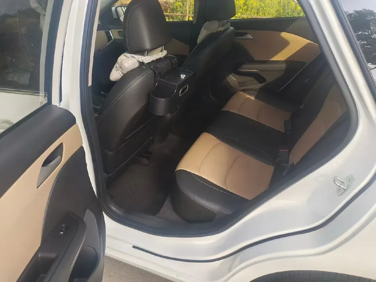 2021 Chevrolet Monza 1.5L 113HP L4 6AT,autocango,china used car exporter,china ev exporter,chinese used car exporter,chinese used ev exporter