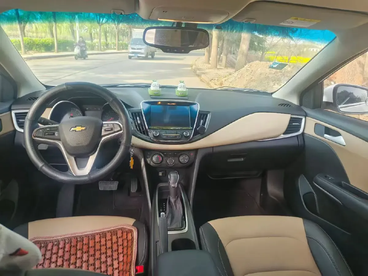 2021 Chevrolet Monza 1.5L 113HP L4 6AT,autocango,china used car exporter,china ev exporter,chinese used car exporter,chinese used ev exporter