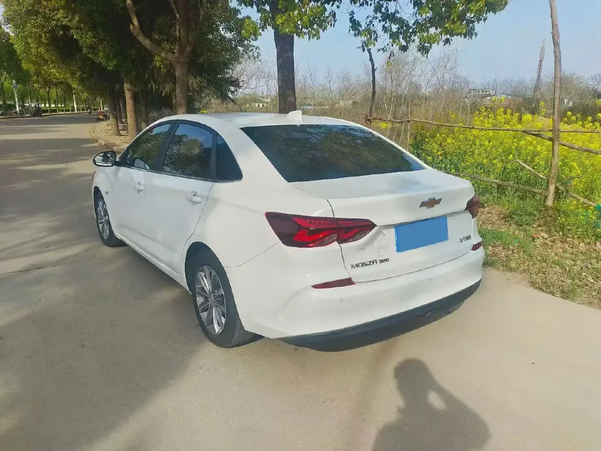 2021 Chevrolet Monza 1.5L 113HP L4 6AT,autocango,china used car exporter,china ev exporter,chinese used car exporter,chinese used ev exporter