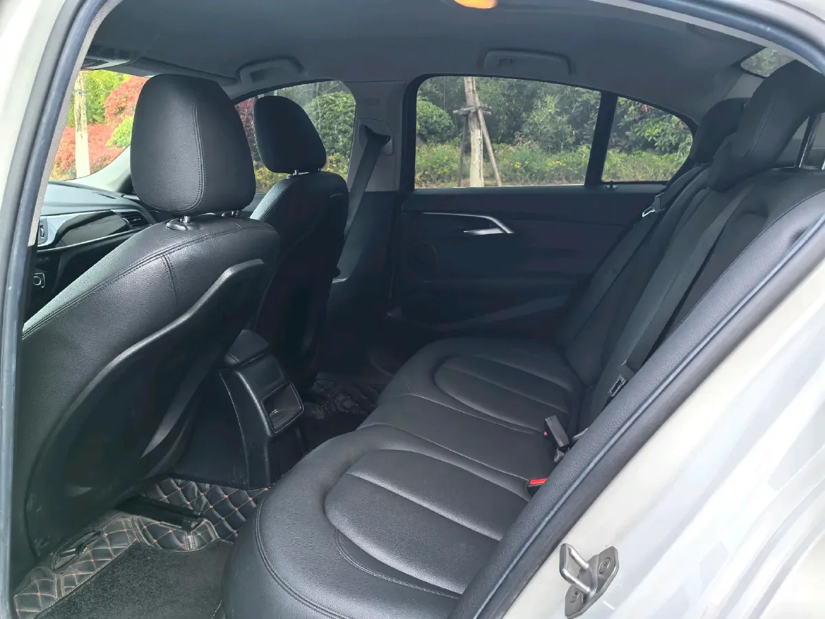 2020 BMW 1 Series 1.5T 140HP L3 7DCT,autocango,china used car exporter,china ev exporter,chinese used car exporter,chinese used ev exporter