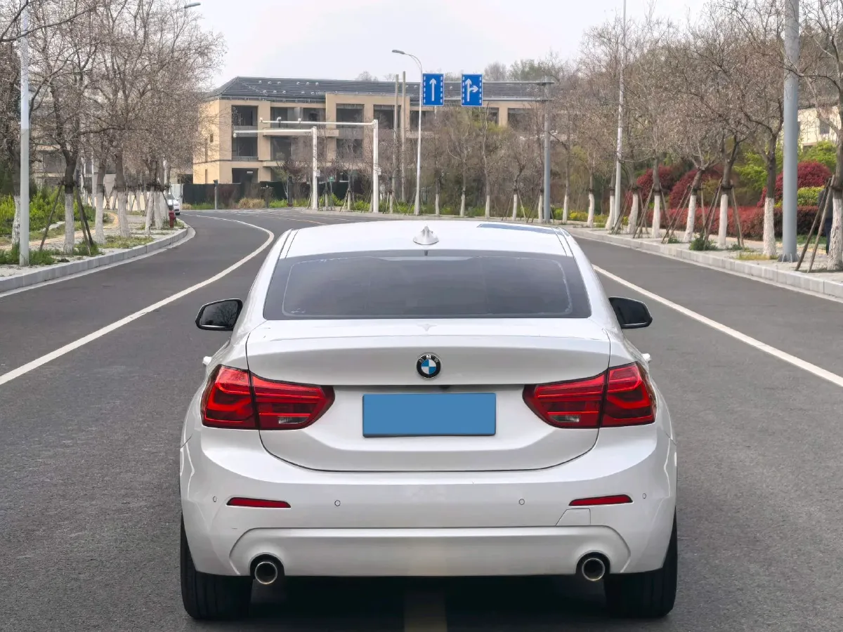 2020 BMW 1 Series 1.5T 140HP L3 7DCT,autocango,china used car exporter,china ev exporter,chinese used car exporter,chinese used ev exporter