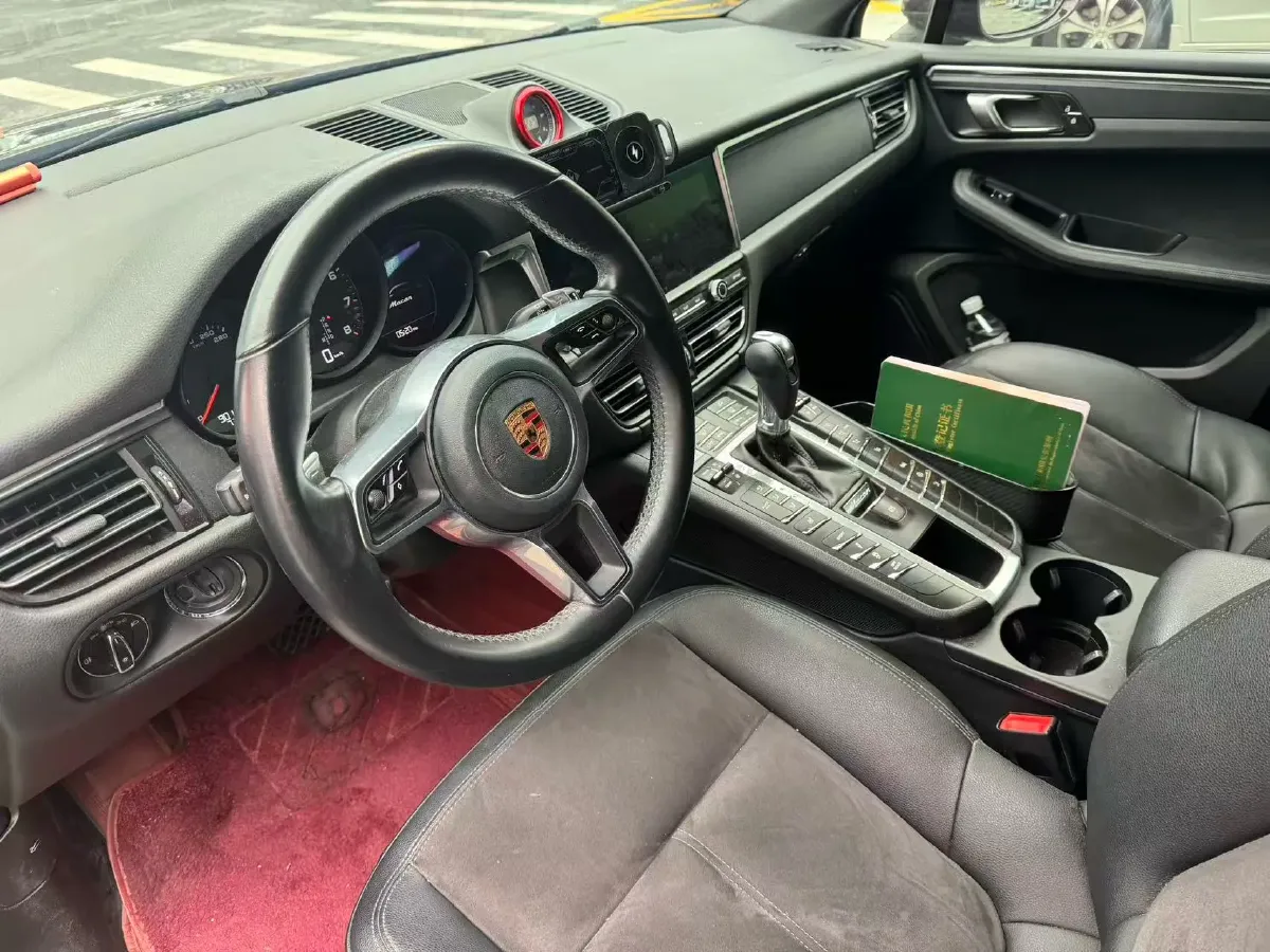 2020 Porsche Macan 2.0T 252HP L4 7DCT,autocango,china used car exporter,china ev exporter,chinese used car exporter,chinese used ev exporter