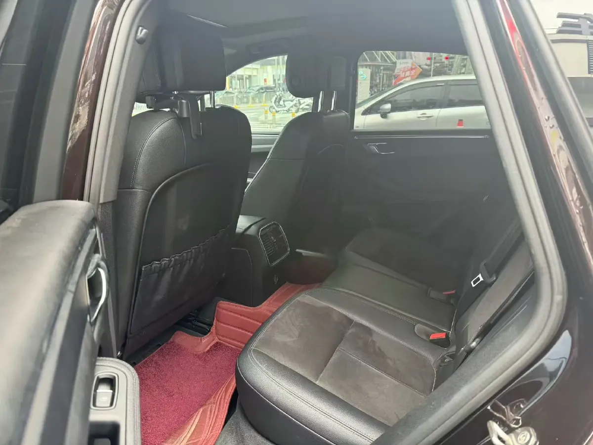 2020 Porsche Macan 2.0T 252HP L4 7DCT,autocango,china used car exporter,china ev exporter,chinese used car exporter,chinese used ev exporter