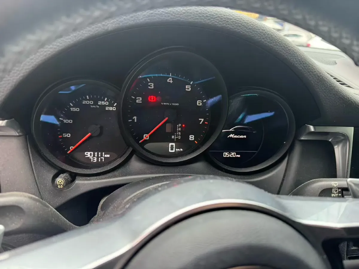 2020 Porsche Macan 2.0T 252HP L4 7DCT,autocango,china used car exporter,china ev exporter,chinese used car exporter,chinese used ev exporter