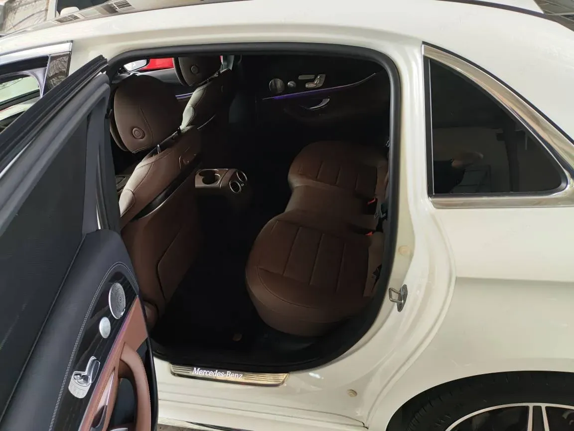 2020 Mercedes-Benz E Class 2.0T 258HP L4 9AT,autocango,china used car exporter,china ev exporter,chinese used car exporter,chinese used ev exporter