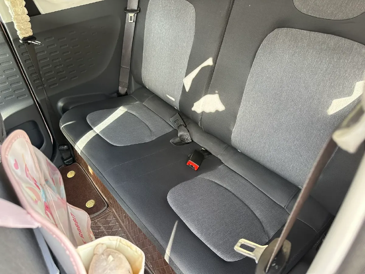 2021 WuLing HongGuang MINI EV BEV 13.9KWH,autocango,china used car exporter,china ev exporter,chinese used car exporter,chinese used ev exporter