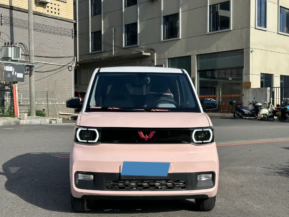 2021 WuLing HongGuang MINI EV BEV 13.9KWH,autocango,china used car exporter,china ev exporter,chinese used car exporter,chinese used ev exporter
