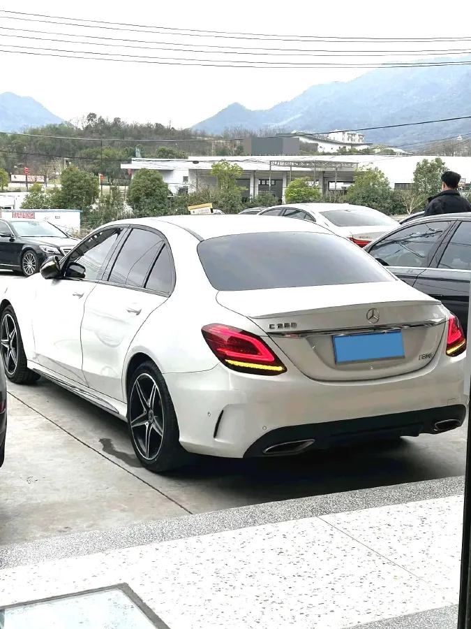2020 Mercedes-Benz C Class 1.5T 184HP L4 9AT,autocango,china used car exporter,china ev exporter,chinese used car exporter,chinese used ev exporter