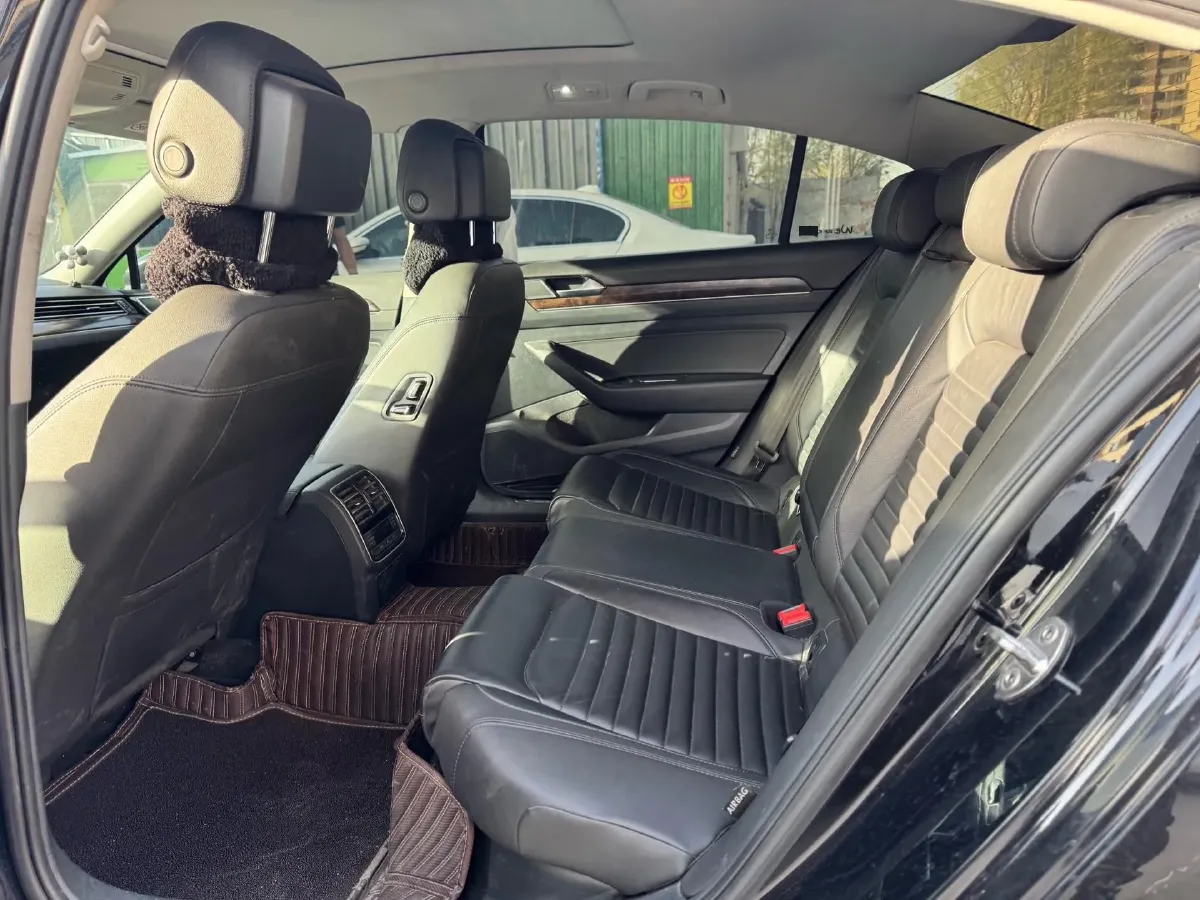 2019 Volkswagen Magotan 2.0T 186HP L4 7DCT,autocango,china used car exporter,china ev exporter,chinese used car exporter,chinese used ev exporter