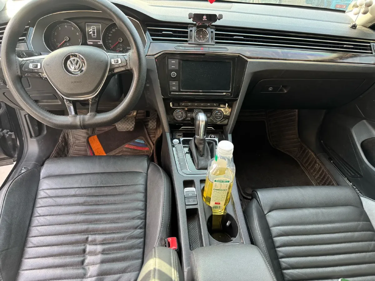 2019 Volkswagen Magotan 2.0T 186HP L4 7DCT,autocango,china used car exporter,china ev exporter,chinese used car exporter,chinese used ev exporter