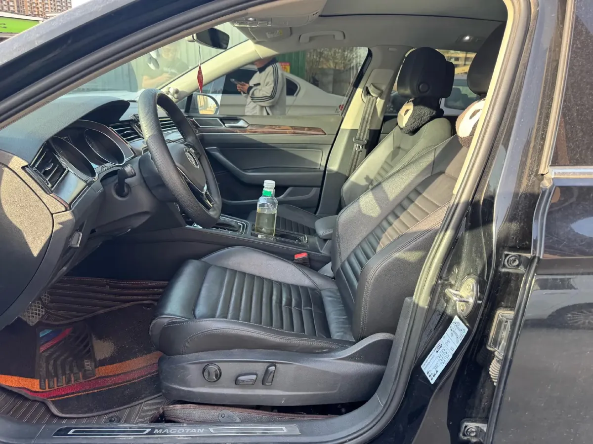 2019 Volkswagen Magotan 2.0T 186HP L4 7DCT,autocango,china used car exporter,china ev exporter,chinese used car exporter,chinese used ev exporter